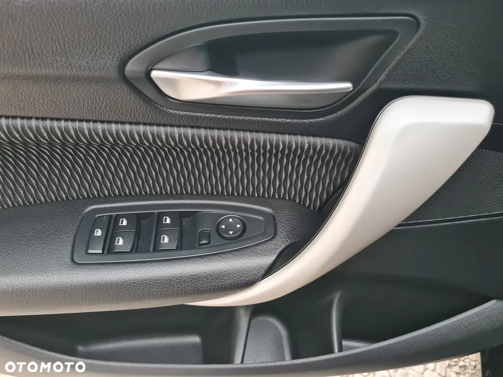 BMW Seria 1 116d - 29