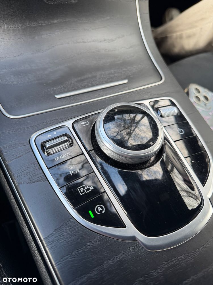 Mercedes-Benz Klasa C 220 d 9G-TRONIC - 31