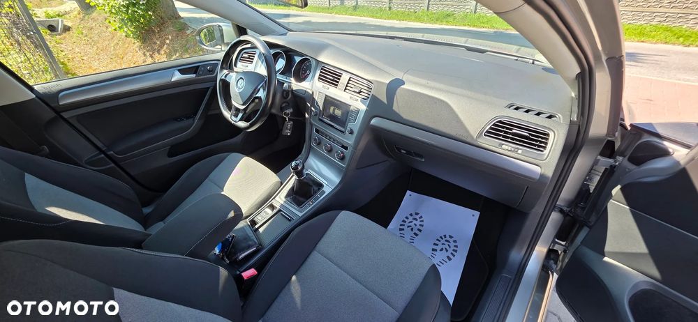 Volkswagen Golf 1.6 TDI BlueMotion Technology Comfortline - 9