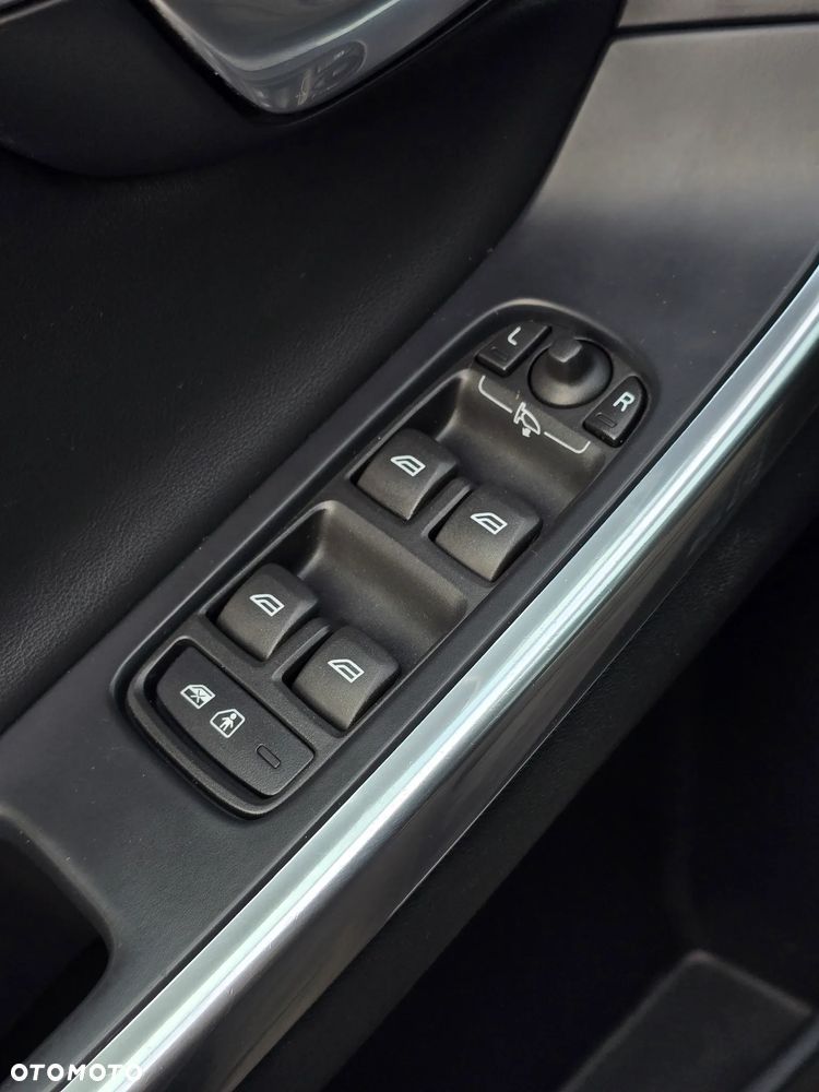 Volvo XC 60 D4 Drive-E Ocean Race - 26