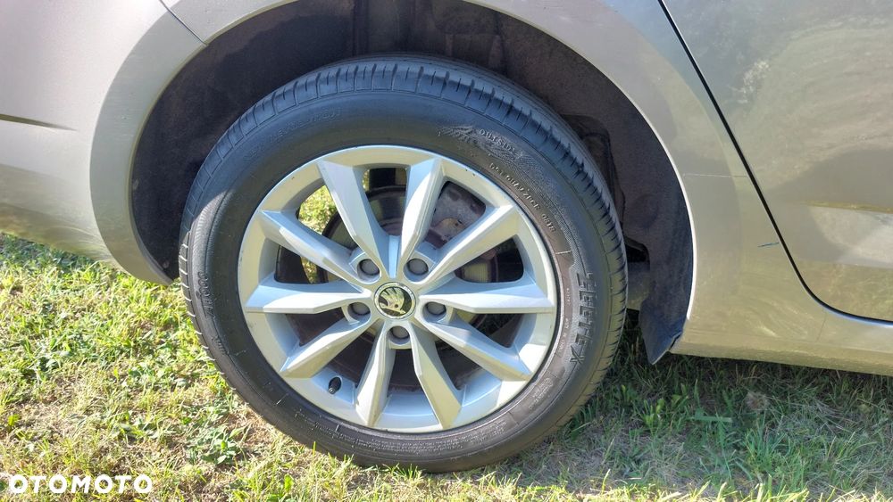 Skoda Octavia 1.2 TSI Ambiente - 11