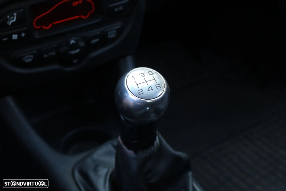 Peugeot 206+ 1.1 Urban - 12