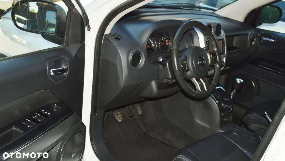 Jeep Compass - 29