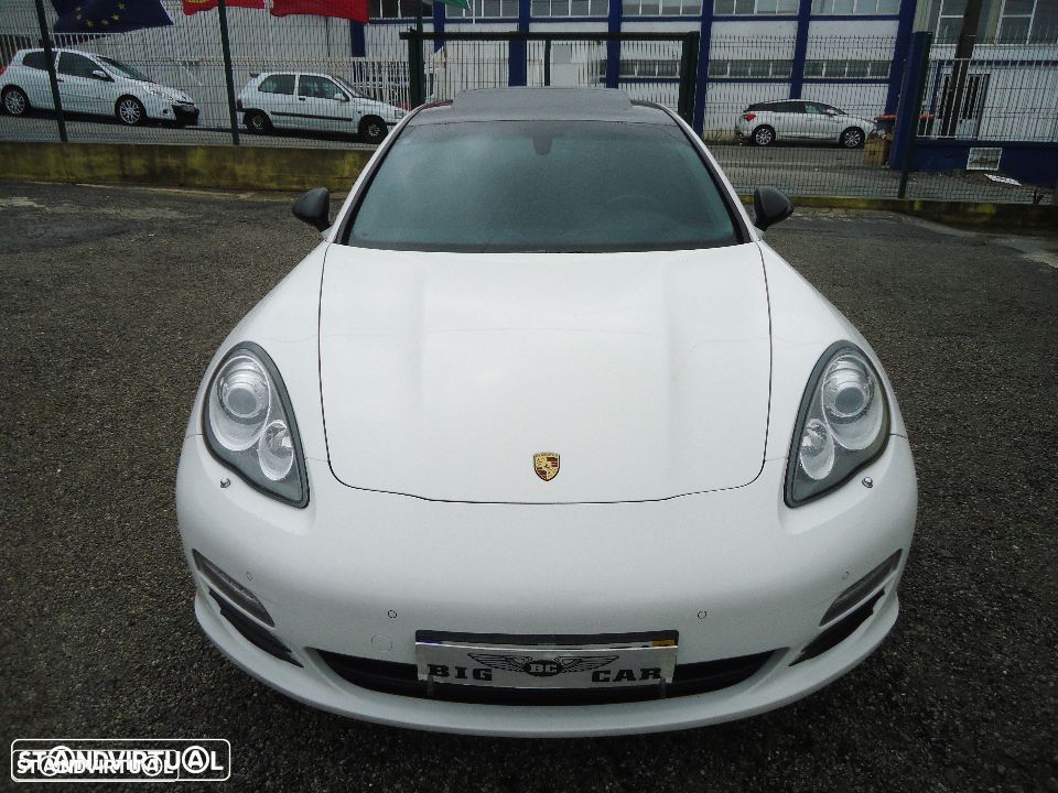 Porsche Panamera - 1