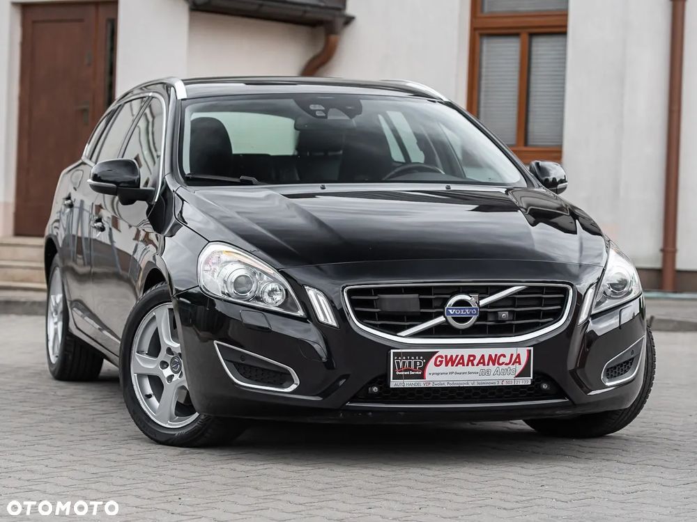 Volvo V60 D2 Summum - 1
