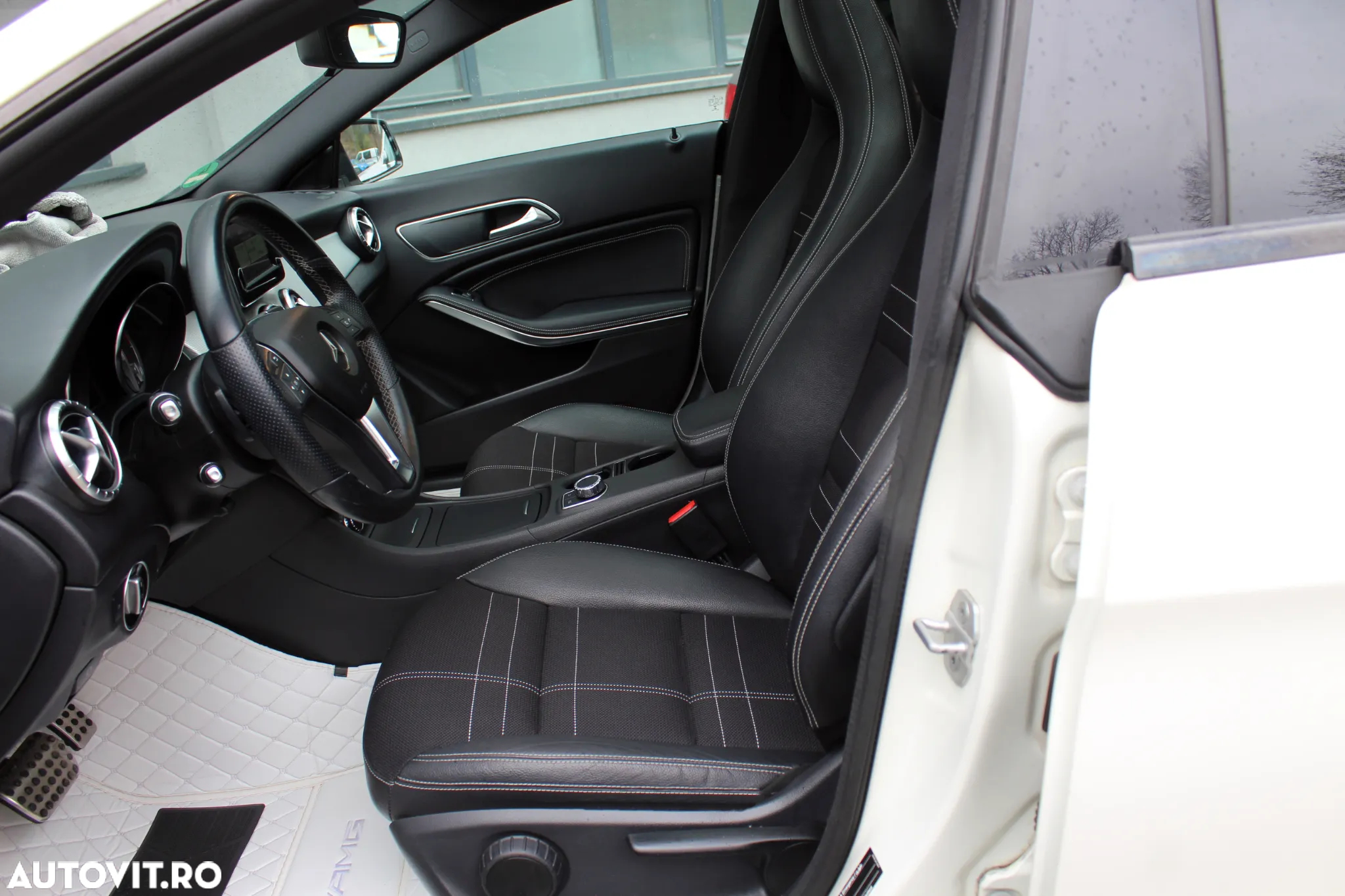 Mercedes-Benz CLA 220 CDI 7G-DCT AMG Line - 9