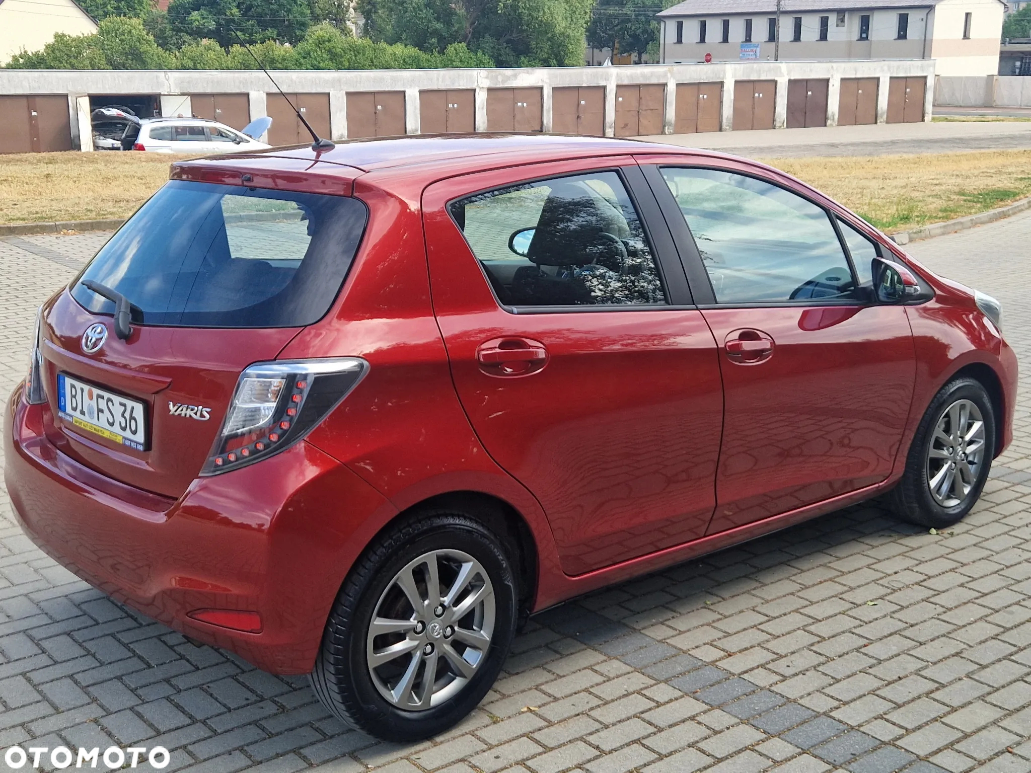 Toyota Yaris 1.33 Premium EU6 - 18