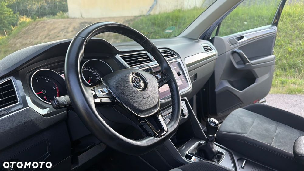 Volkswagen Tiguan 2.0 TDI SCR R-Line - 33