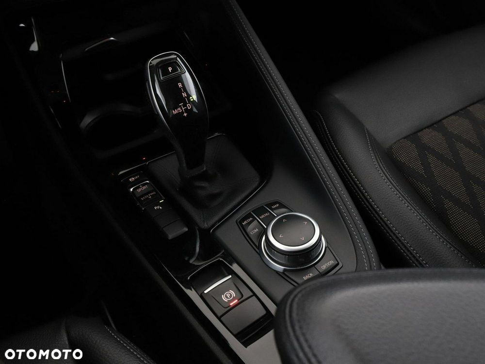 BMW X1 sDrive20d xLine - 28