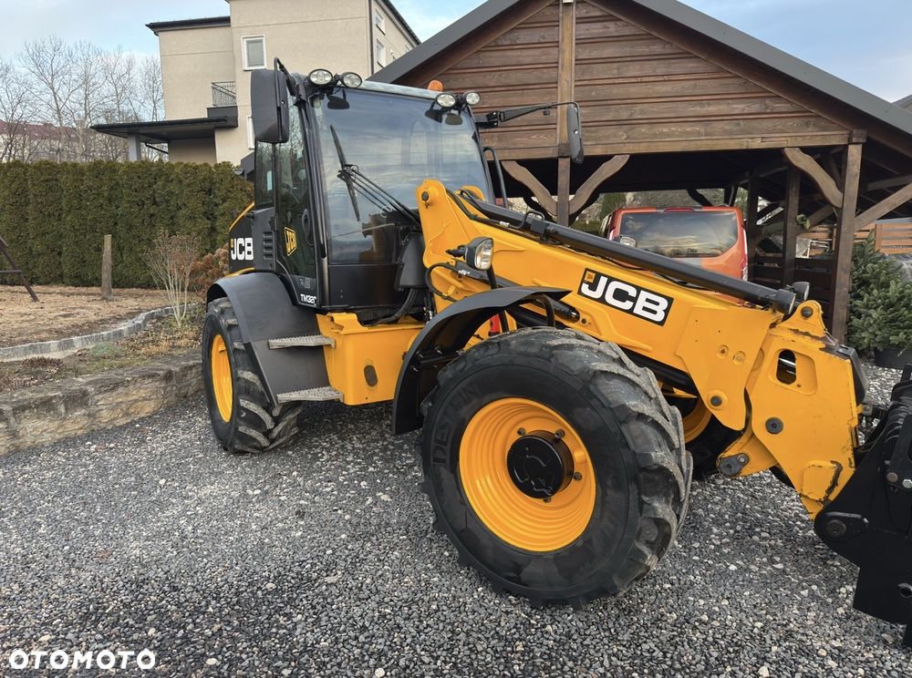 JCB TM320 agri - 15