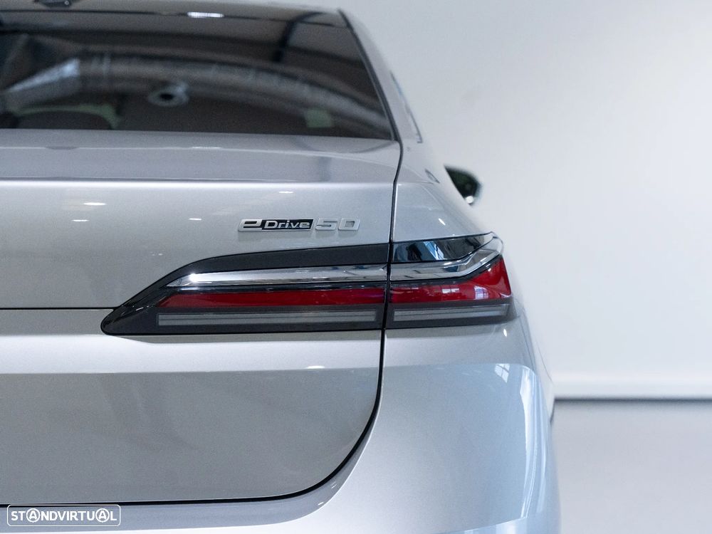 BMW i7 eDrive50 - 32