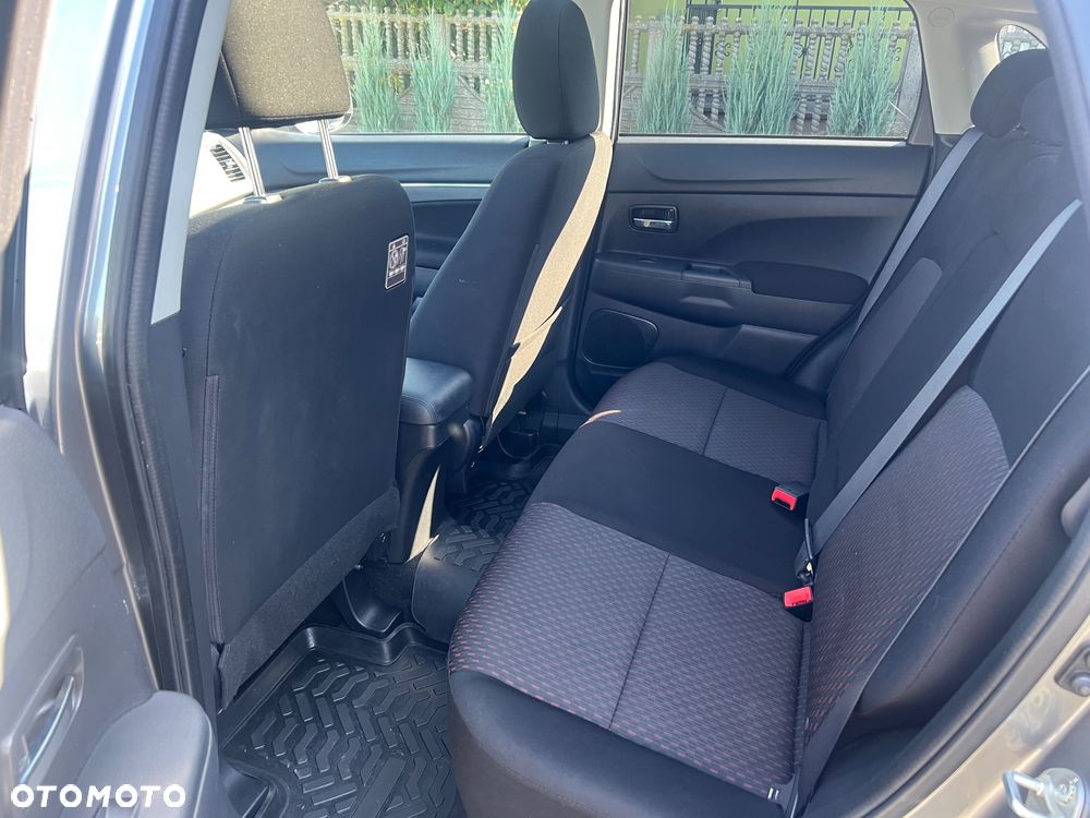 Mitsubishi ASX 1.6 Black Edition - 23