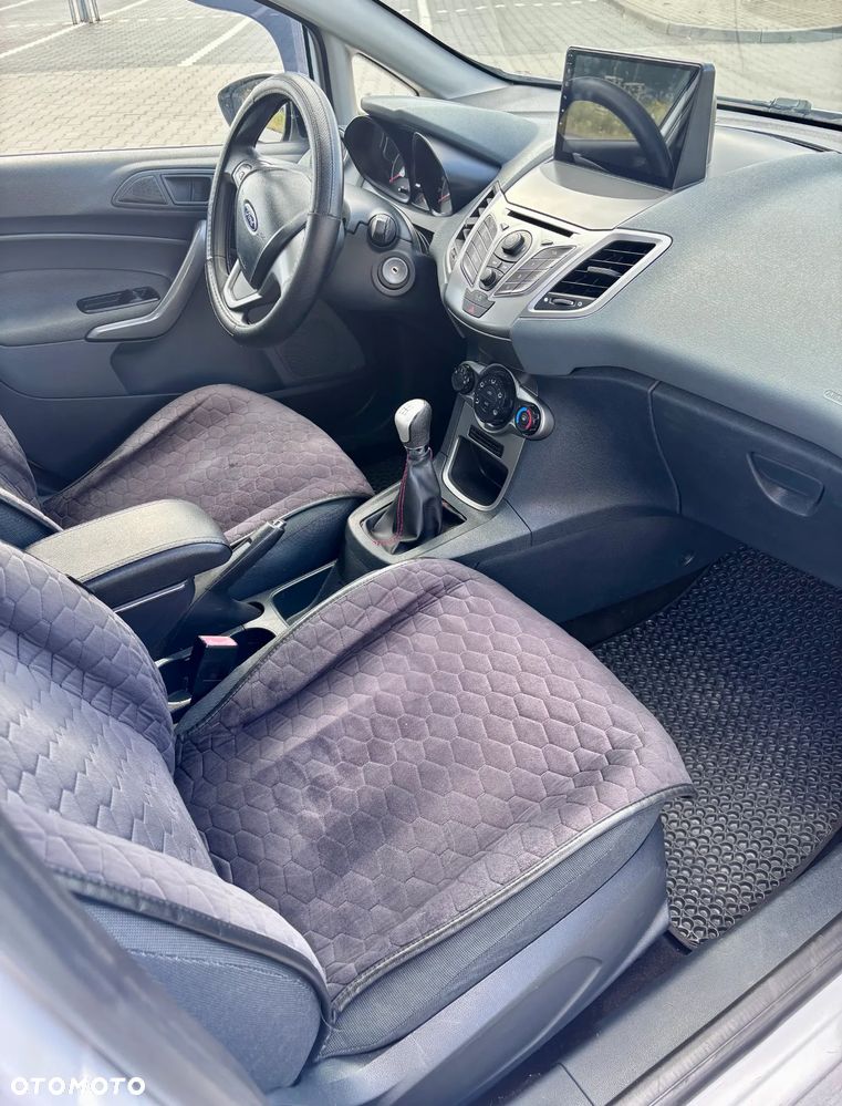 Ford Fiesta - 16