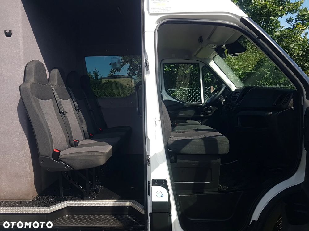 Iveco 50C15 DAILY 7-OSÓB BRYGADÓWKA BLIŹNIAKI MAXI DŁUGI WYSOKI KLIMA BLASZAK VAN FURGON HAK KRAJOWY - 21
