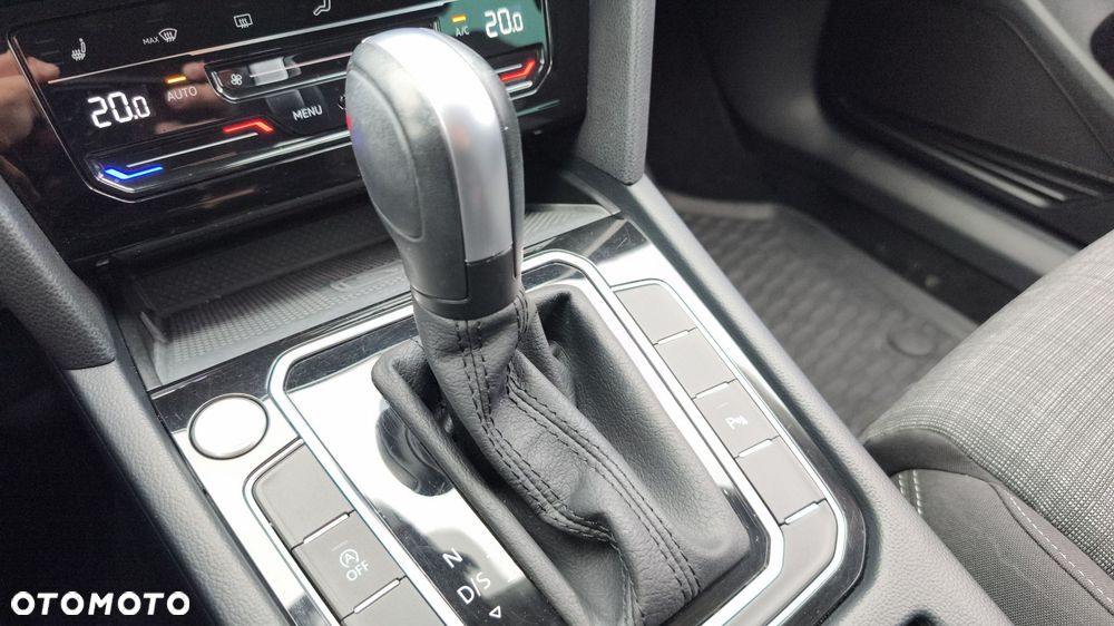 Volkswagen Passat 2.0 TDI EVO Business DSG - 19