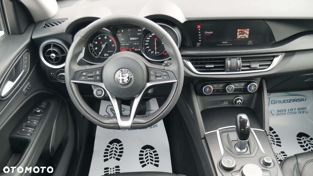 Alfa Romeo Stelvio - 9