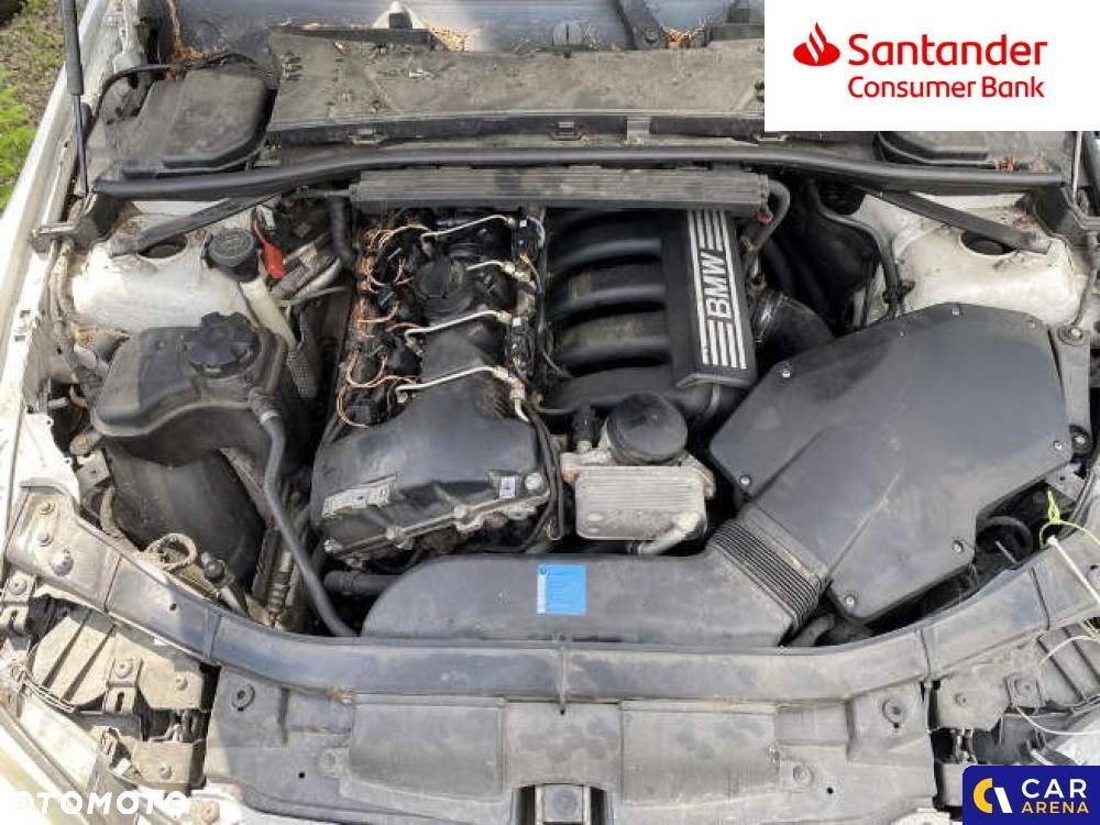 BMW Seria 3 325i - 6