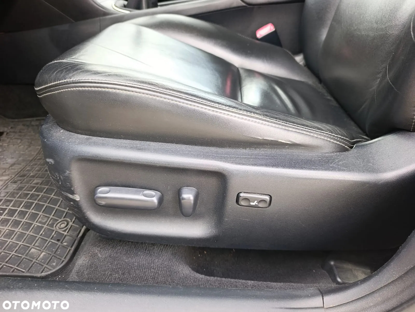 Toyota Avensis 2.0 Prestige NAVI - 10