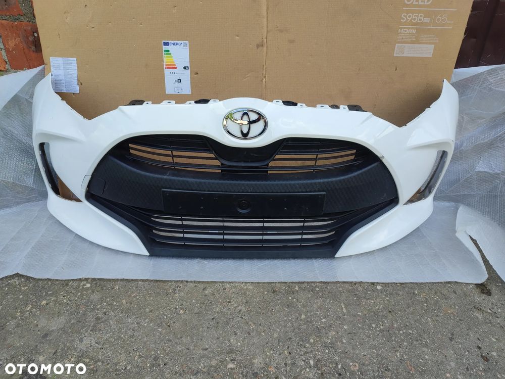 ZDERZAK GRILL PRZÓD PRZEDNI Toyota Yaris IV XP210 52119-0DA00