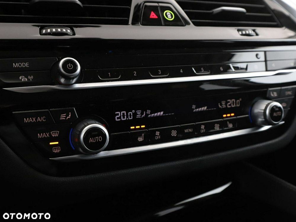 BMW Seria 5 520e Luxury Line - 30