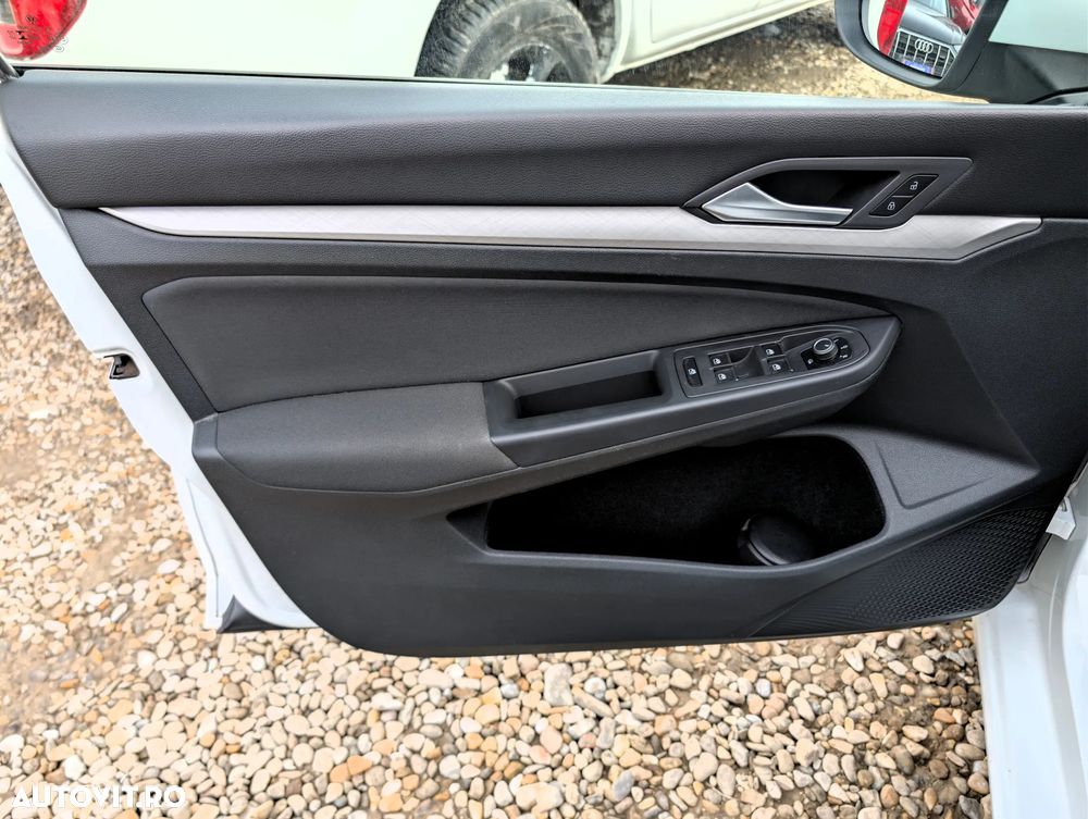 Volkswagen Golf 1.5 TSI ACT Style - 12