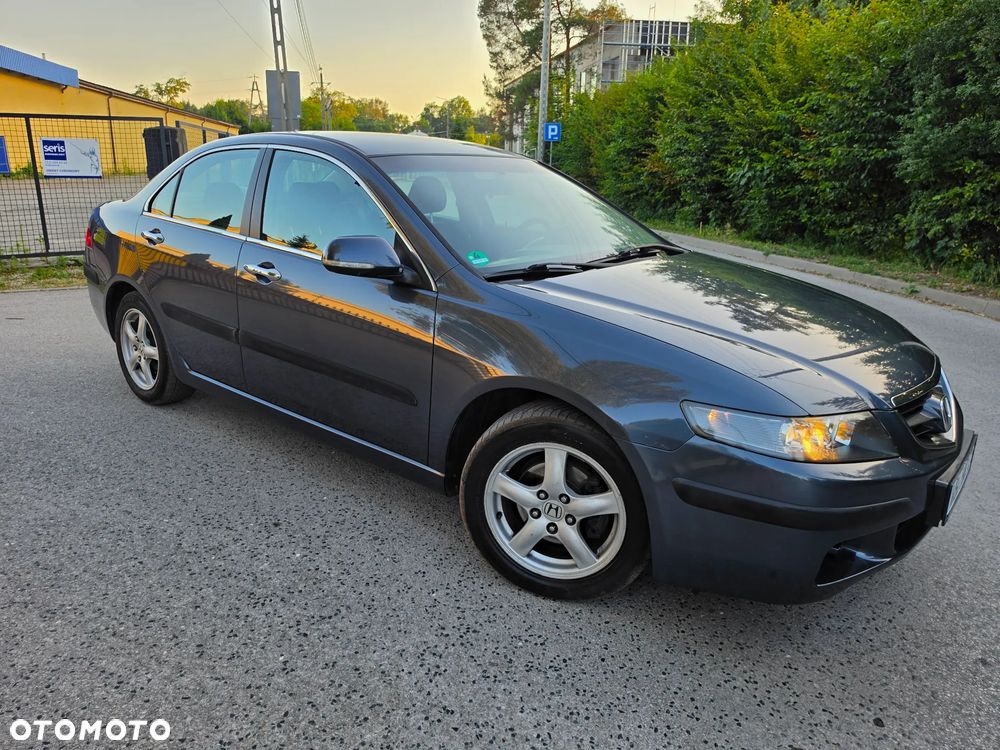 Honda Accord 2.0 ES - 18
