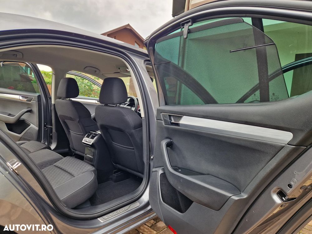 Skoda Superb 2.0 TDI DSG Ambition - 16