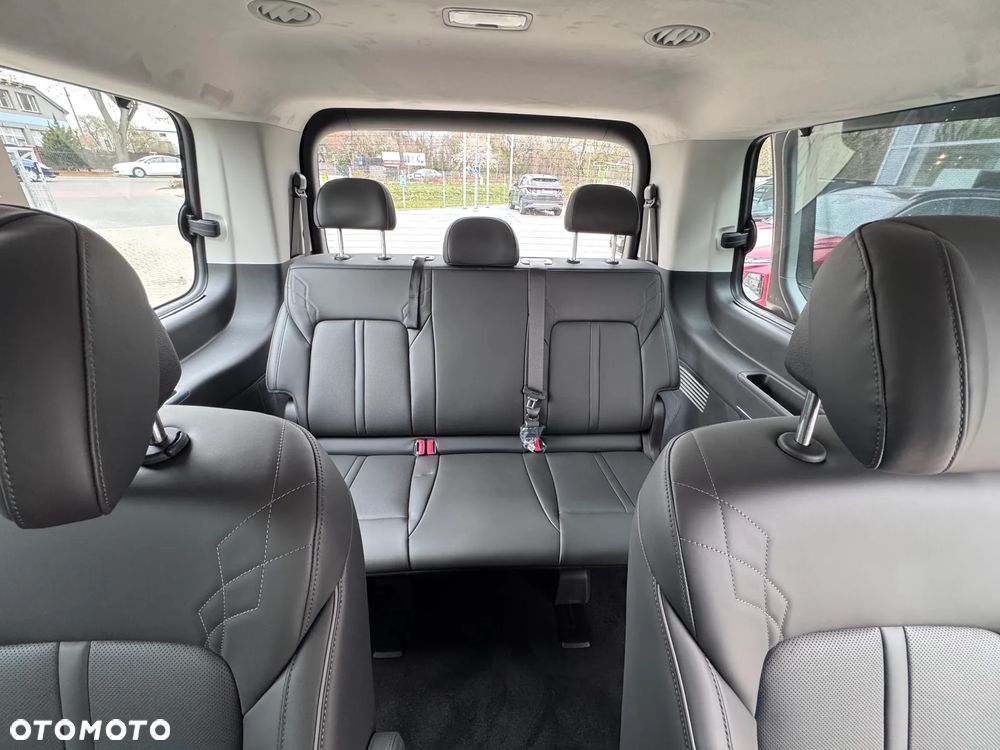 Hyundai Staria 1.6 T-GDI HEV Luxury - 18