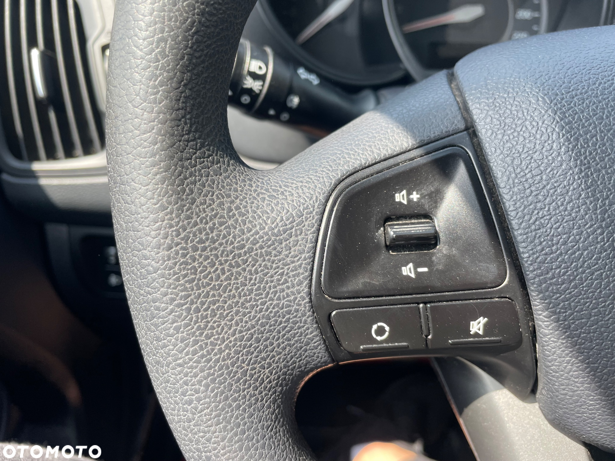 Kia Rio 1.4 L - 21