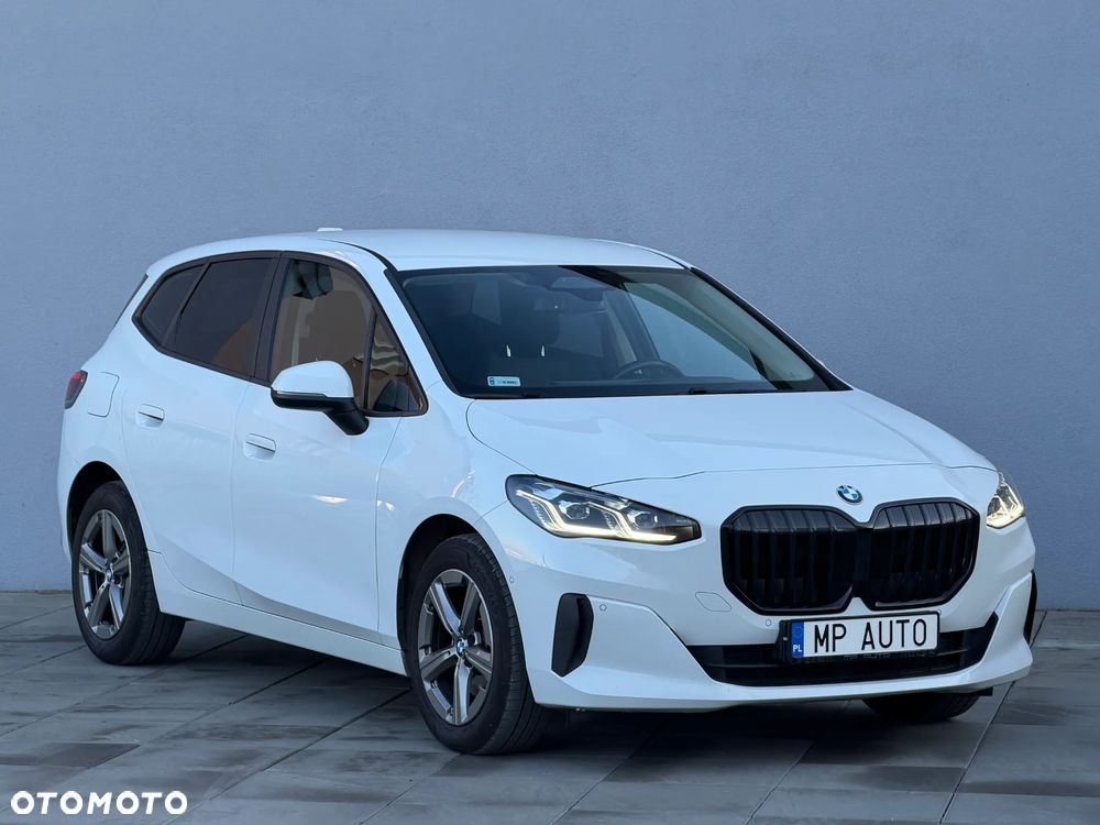 BMW Seria 2 218d - 3