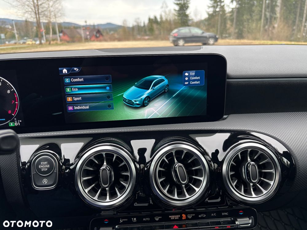 Mercedes-Benz Klasa A 220 4-Matic AMG Line 7G-DCT - 21