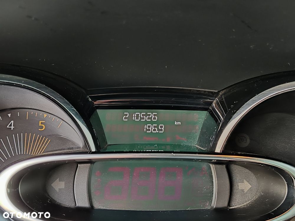 Renault Clio - 7