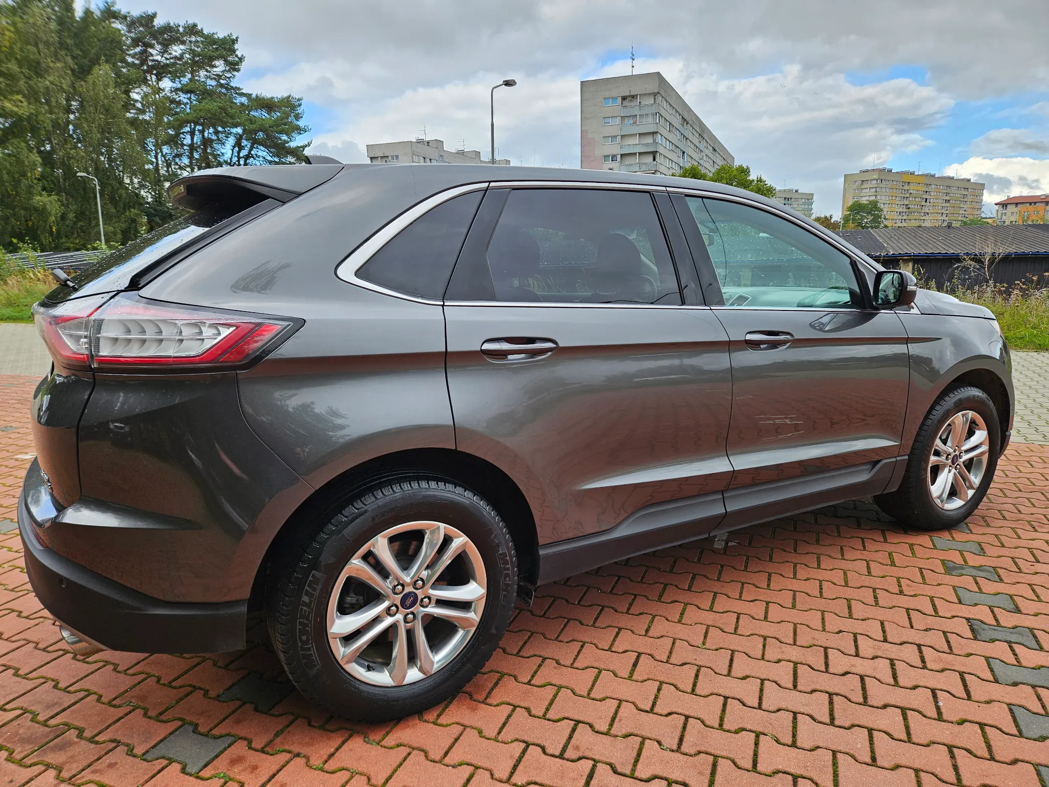 Ford Edge - 12