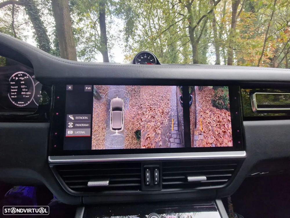 Porsche Cayenne - 39