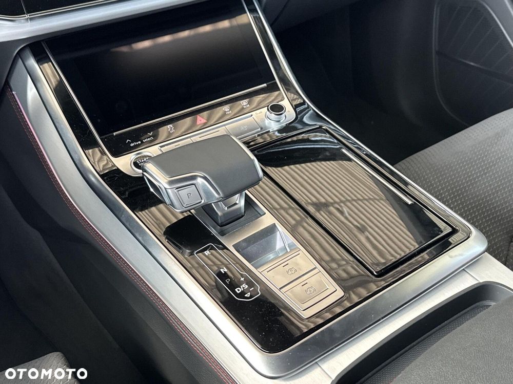 Audi Q8 - 16