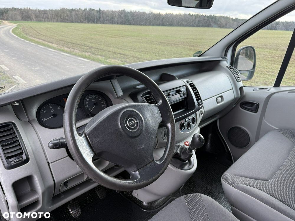Opel Vivaro - 16