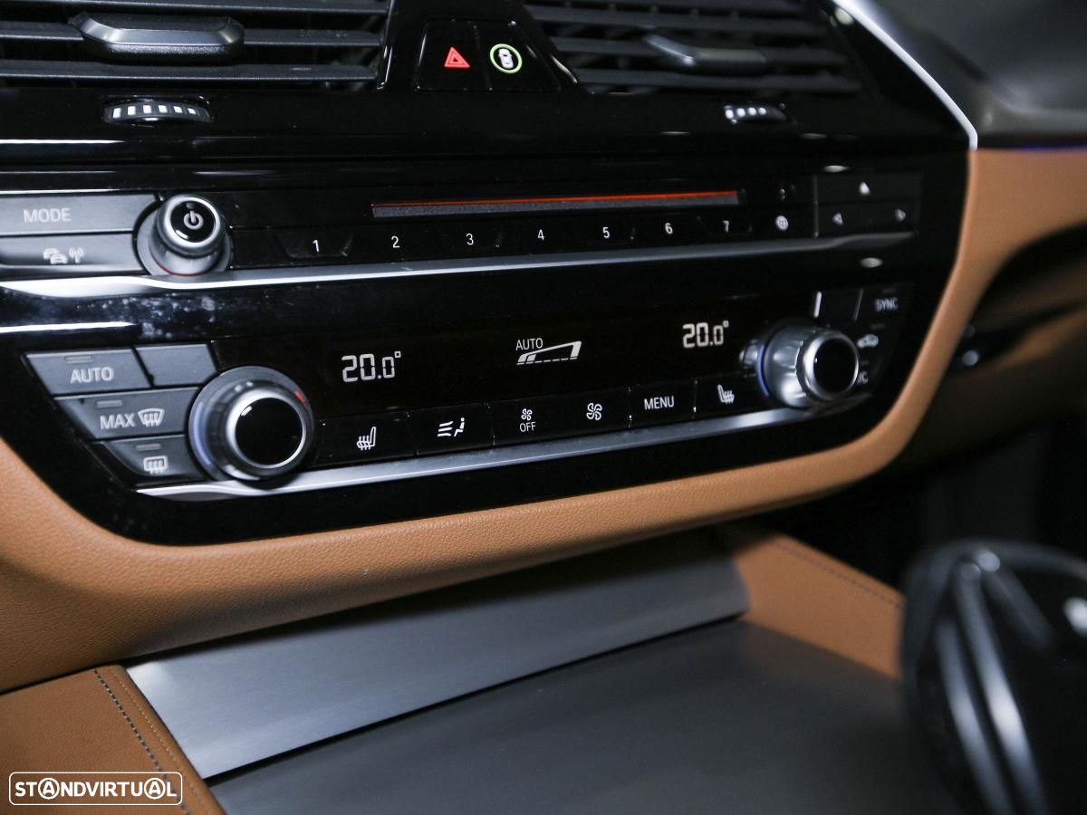 BMW 520 d Pack M Auto - 19