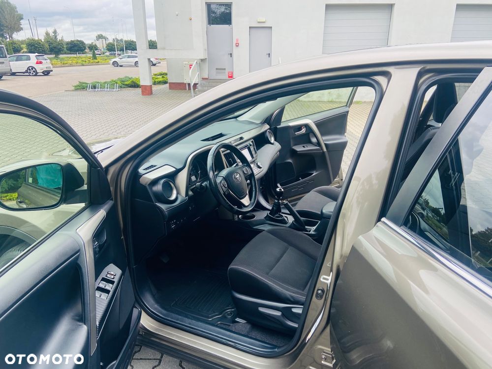 Toyota RAV4 2.0 D-4D Premium 4x2 - 7