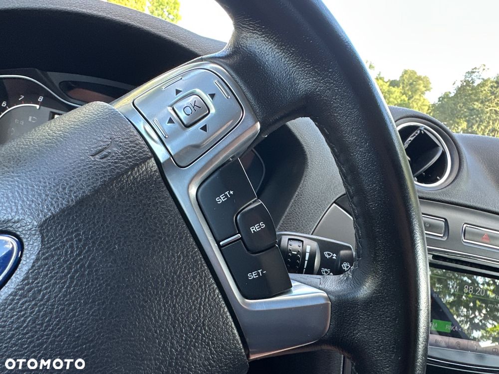 Ford Mondeo 2.0 EcoBoost Titanium X - 30