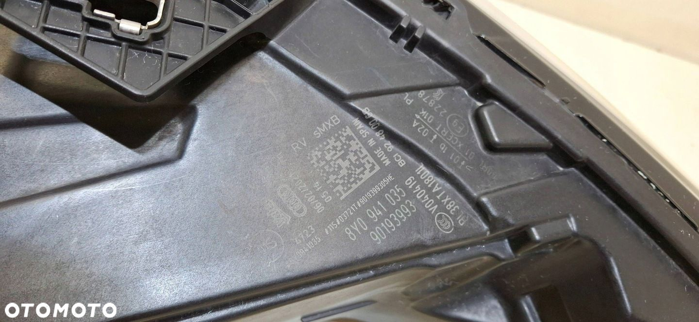 LAMPA LEWA PRZÓD PRZEDNIA AUDI A3 8Y MATRIX 8Y0941035 - 9