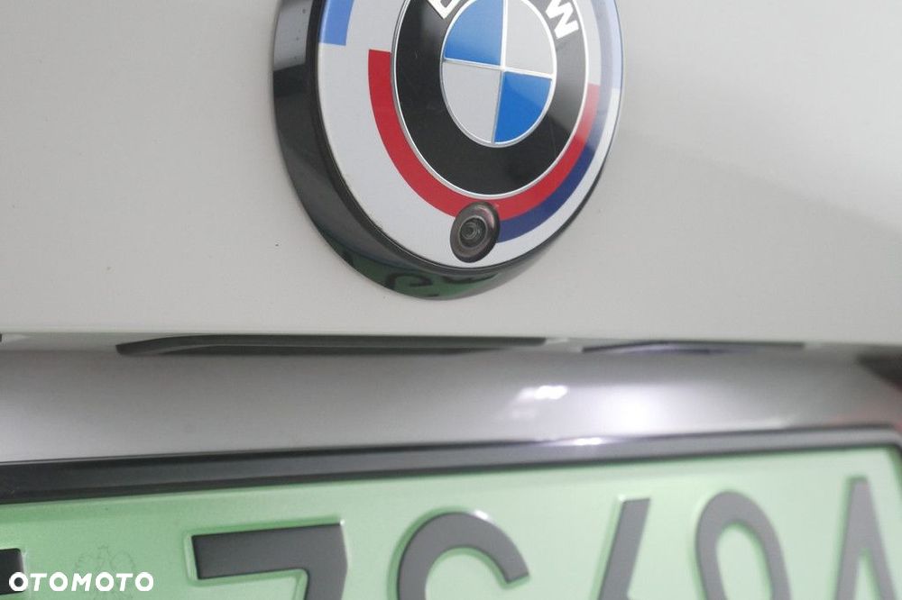 BMW i4 - 19