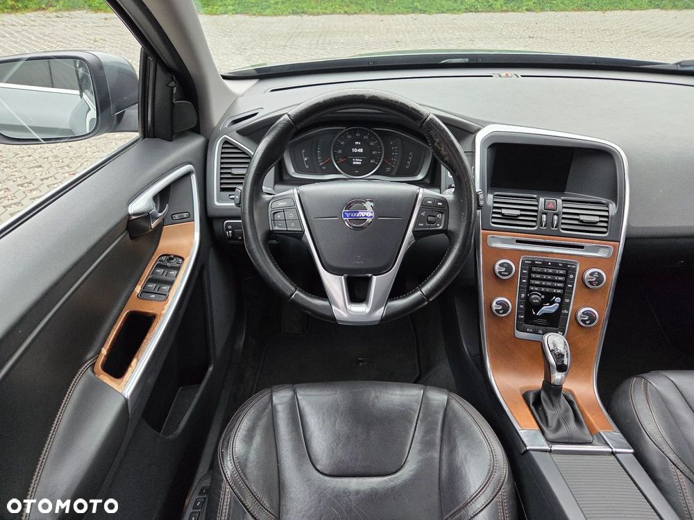 Volvo XC 60 T5 AWD Drive-E Momentum - 11