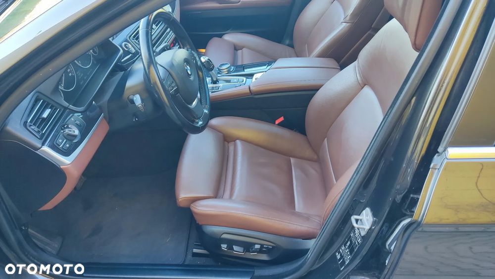 BMW Seria 5 520d Touring Luxury Line - 10