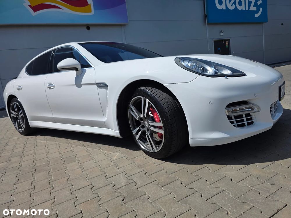 Porsche Panamera Turbo - 14