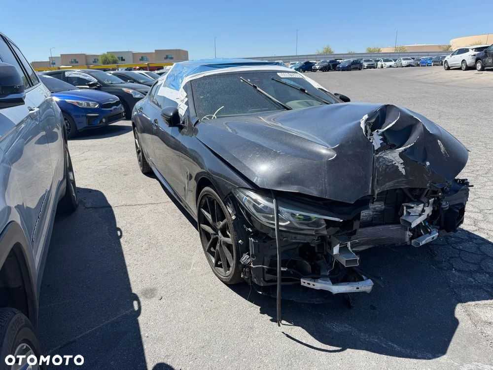 BMW Seria 8 - 14
