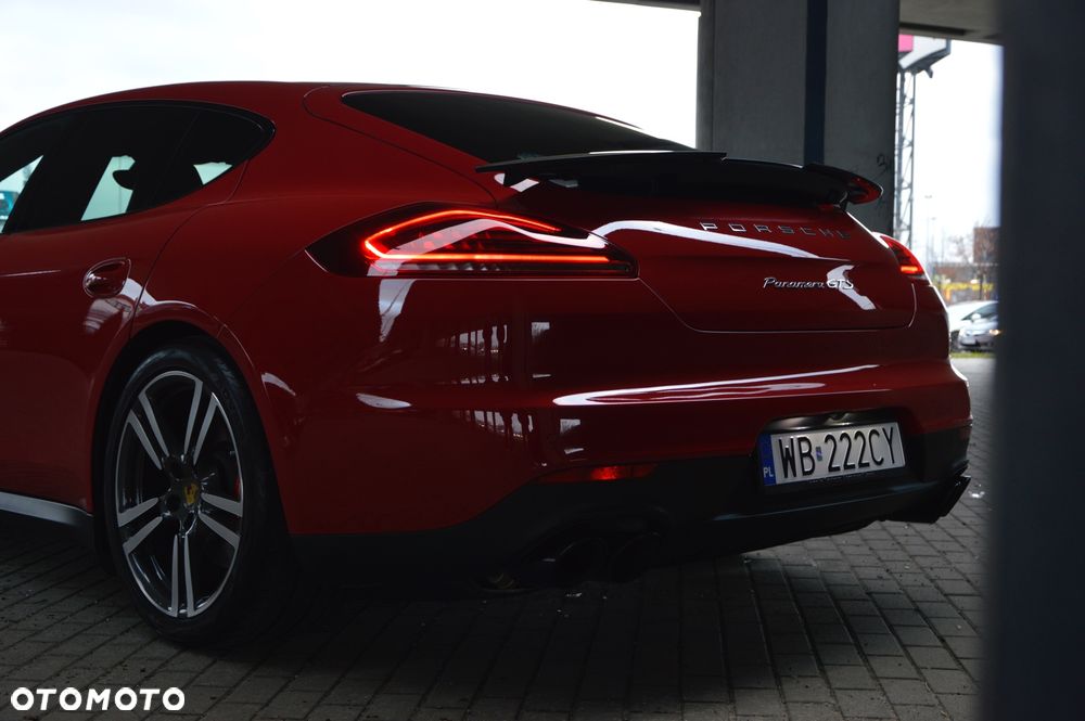 Porsche Panamera GTS PDK - 4