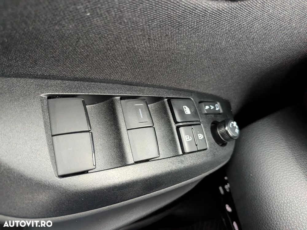 Toyota Yaris Cross 1.5 VVT-i HSD 116 4x2 HEV Business - 14