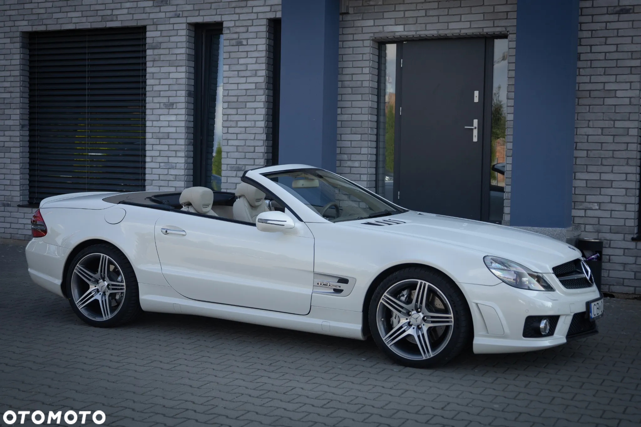 Mercedes-Benz SL 63 AMG - 7