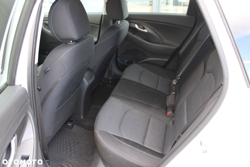 Hyundai i30 1.5 T-GDI 48V Smart - 12