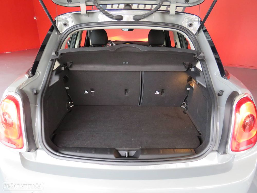 MINI 5 Portas Cooper D - 47